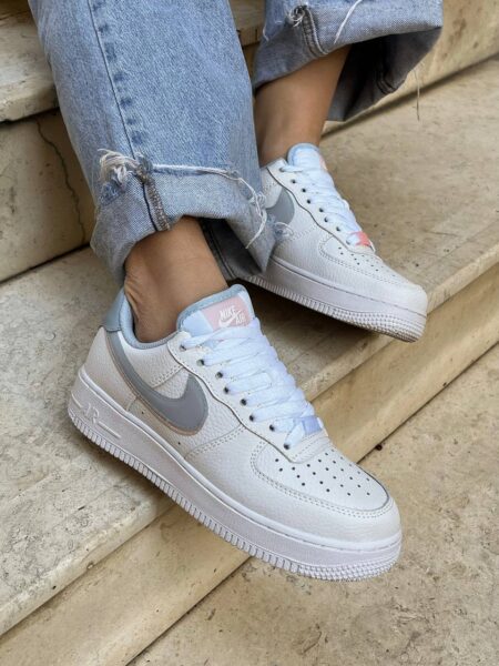 Nike Air Force 1LV8