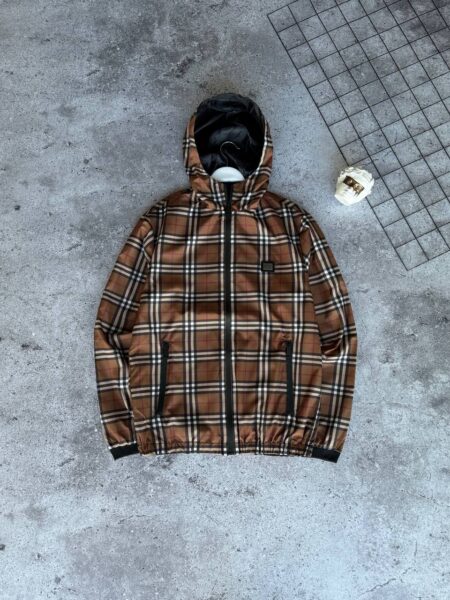Вітрівка Burberry
