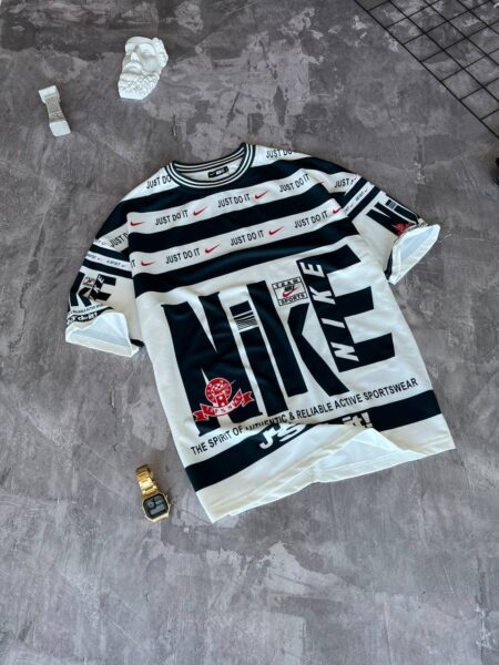 Футболка Nike