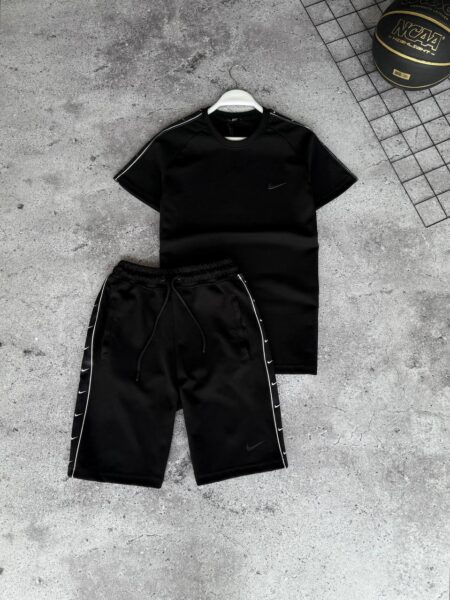 Спортивний літній костюм Nike