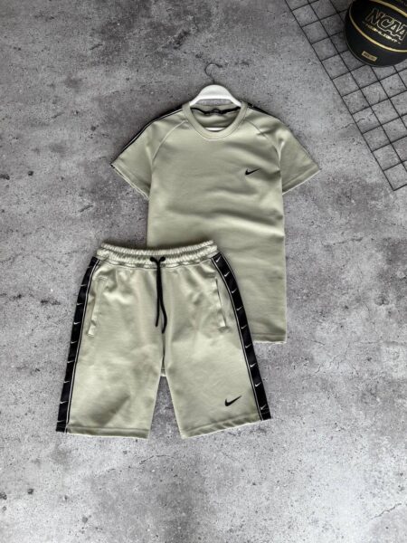 Спортивний літній костюм Nike