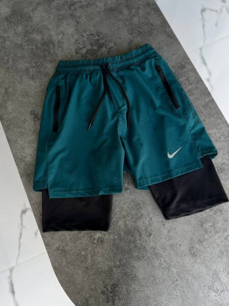 Шорти Nike