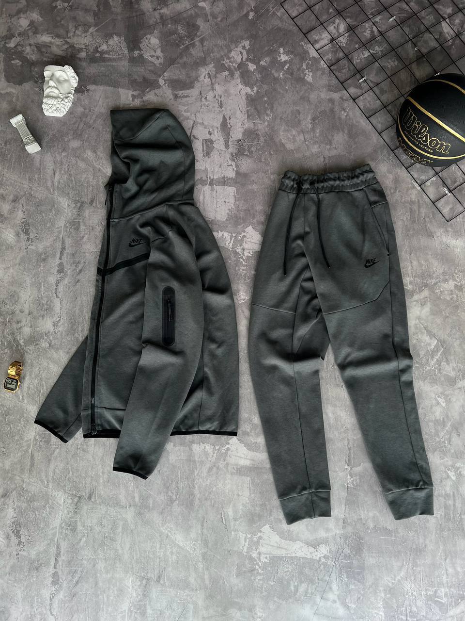 Костюм спортивний Nike - Зображення 4