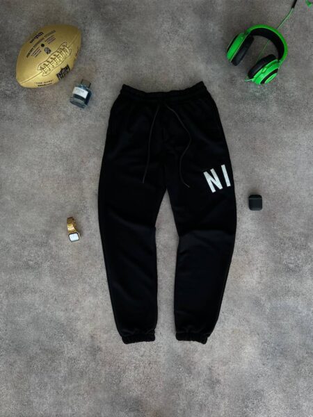 Спортивні штани Nike