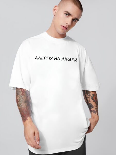 Футболка з мерчем