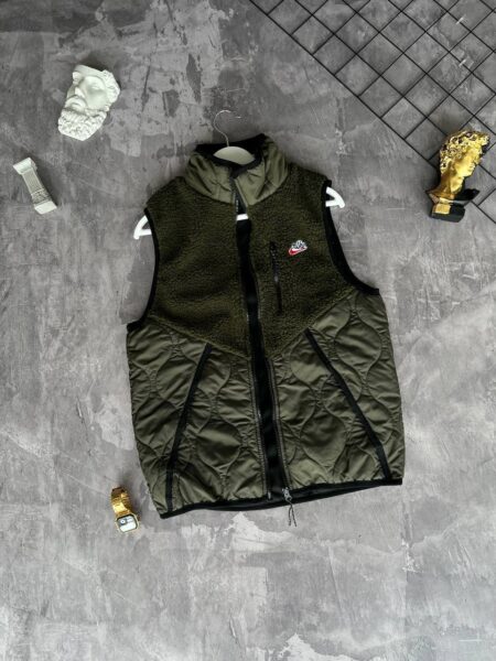 Жилетка Nike