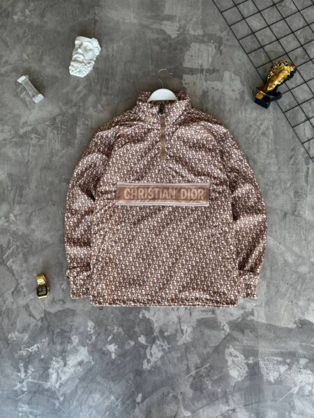 Вітрівка Dior