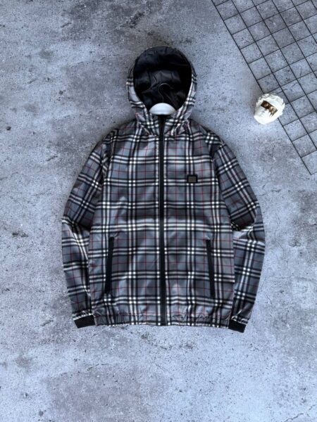 Вітрівка Burberry