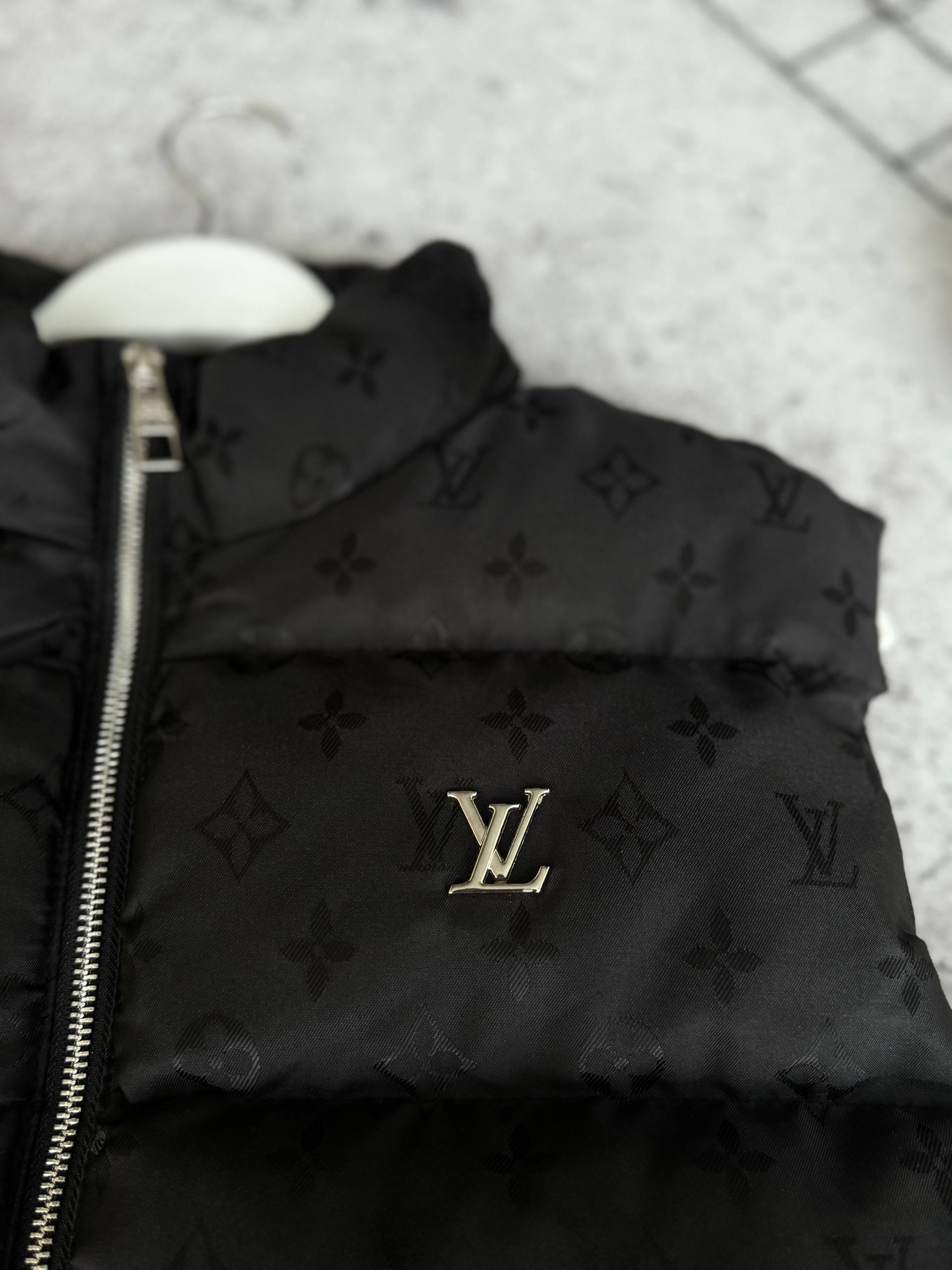 Жилетка Louis Vuitton