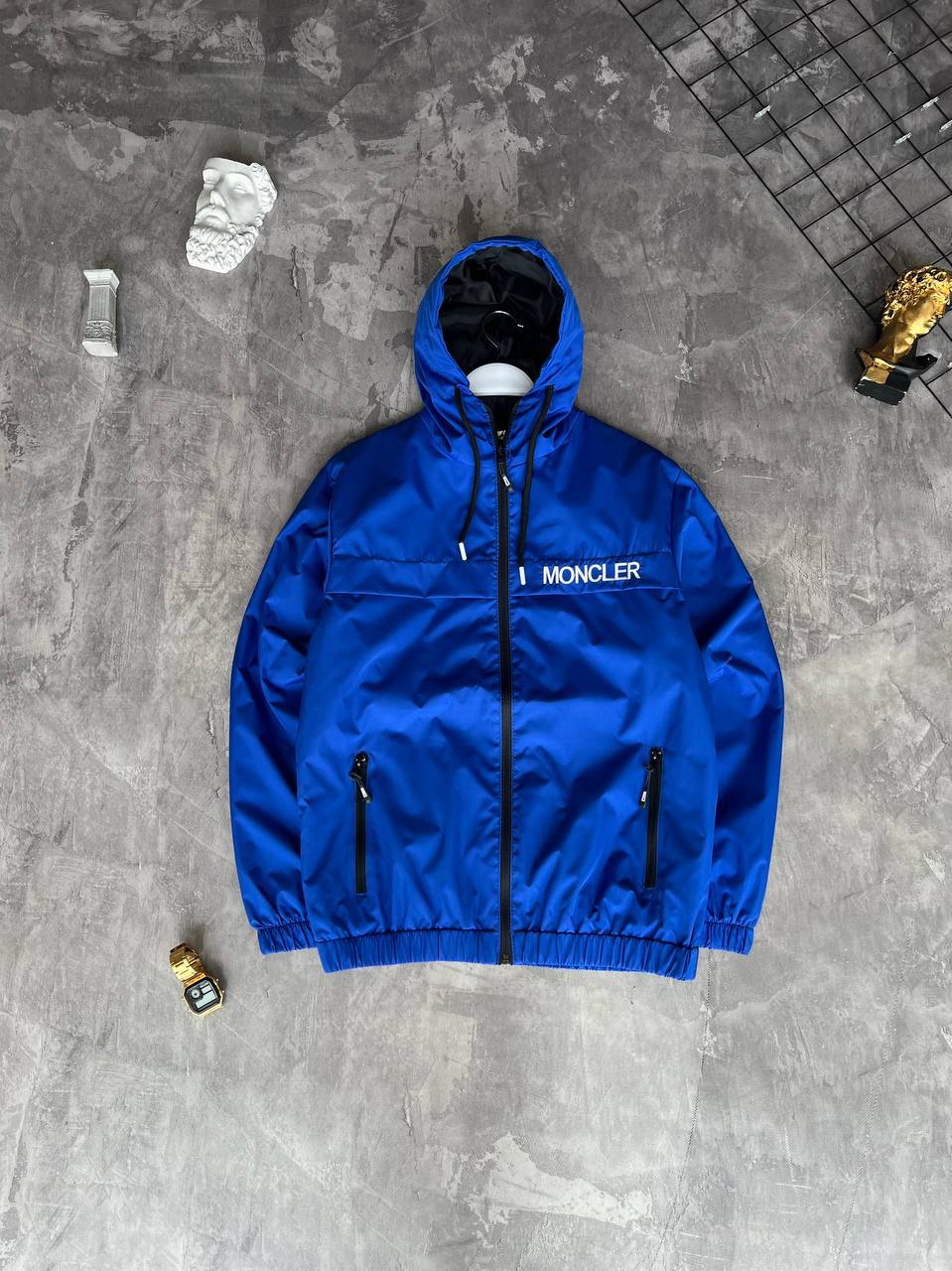 Вітрівка Moncler