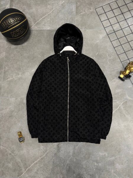 Вітрівка Louis Vuitton