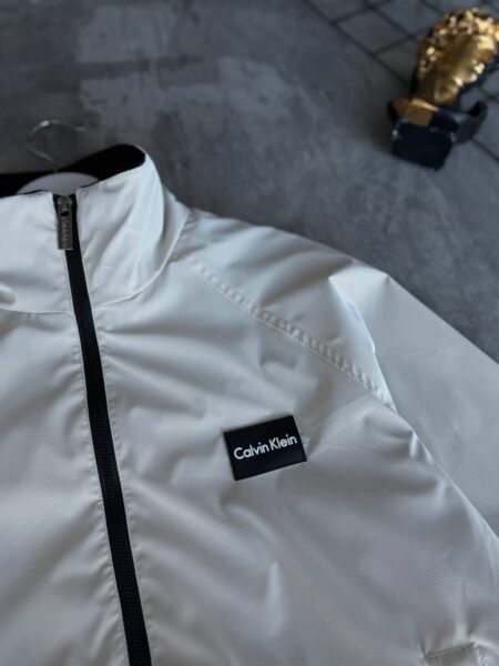 Вітрівка Calvin Klein